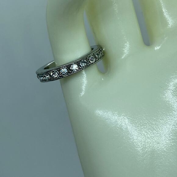 Silver-Tone Clear Rhinestone Band Style Ring Women's Size 6.5 - Picture 3 of 7